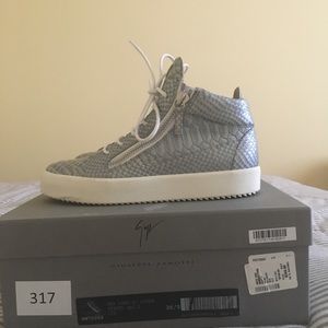 Giuseppe Zanotti Women’s 8.5 Hightops Ice Blue